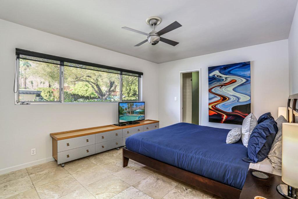 Popular attractions Area Nearby Property